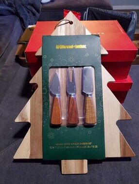 NWT Bread + Butter Wood Cheese Board